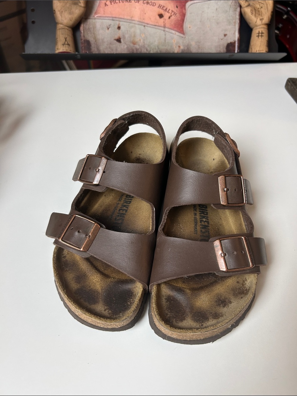 Birkenstocks Milano in Brown Leather. Size 35 or 5. Great!